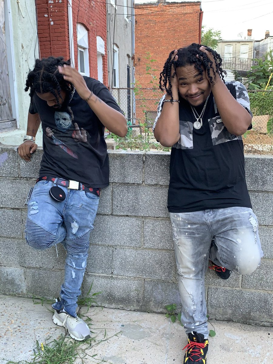 Tyoshiiyo's tweet photo. With my broskii Von I’m T-Y! 👿♊️😈 #Bros10Ent #JBG Evil Twins Like Gemini’s! @BOEVON9 https://t.co/PfBnbcNhSP
