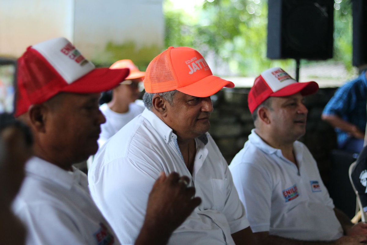 edwinjattin's tweet photo. El Pacto Histórico eligió la reconstrucción de Lorica. Este es un compromiso firme con la Colombia Humana, un pacto por la vida.🤝

#ReconstruyamosLorica #EdwinJattinAlcalde https://t.co/VEOJA863fz