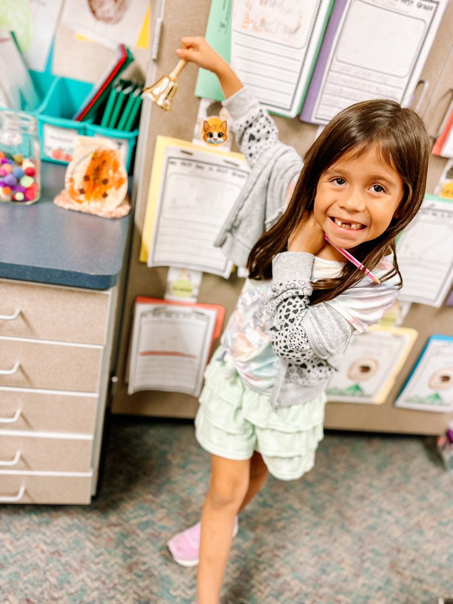 HaileyHedgehogs's tweet photo. Last week was publishing day! We love ringing our author bell to celebrate! Way to go hedgies! @mcgowenES 🎶 Ding, ding, ding, that’s the author bell ring! I just published everything! 🎶 #mymisd #everystudenteveryday grows! 🌱 ❤️ 🦔 https://t.co/RmTZt6CzZF