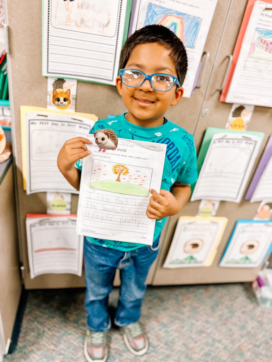 HaileyHedgehogs's tweet photo. Last week was publishing day! We love ringing our author bell to celebrate! Way to go hedgies! @mcgowenES 🎶 Ding, ding, ding, that’s the author bell ring! I just published everything! 🎶 #mymisd #everystudenteveryday grows! 🌱 ❤️ 🦔 https://t.co/RmTZt6CzZF