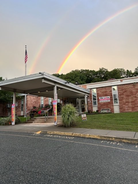 Apshawa School back to school night! ⁦⁦<a href="/daniel_novak_WM/">Daniel Novak</a>⁩ ⁦<a href="/APGymWarriors/">Mr. Koger</a>⁩