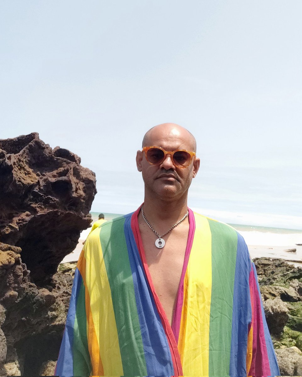 jandrecerqueira's tweet photo. Recarregando as energias com a paz que só o mar traz 🍃 https://t.co/Aw4Ku0hylG