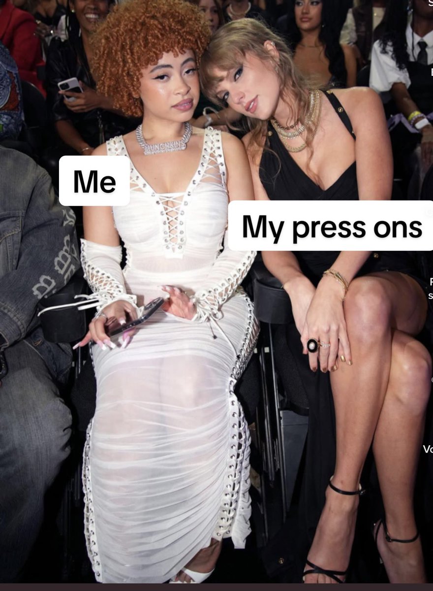 naylpress's tweet photo. Just us and our press ons💅🏾 https://t.co/MkWQnAdJPx