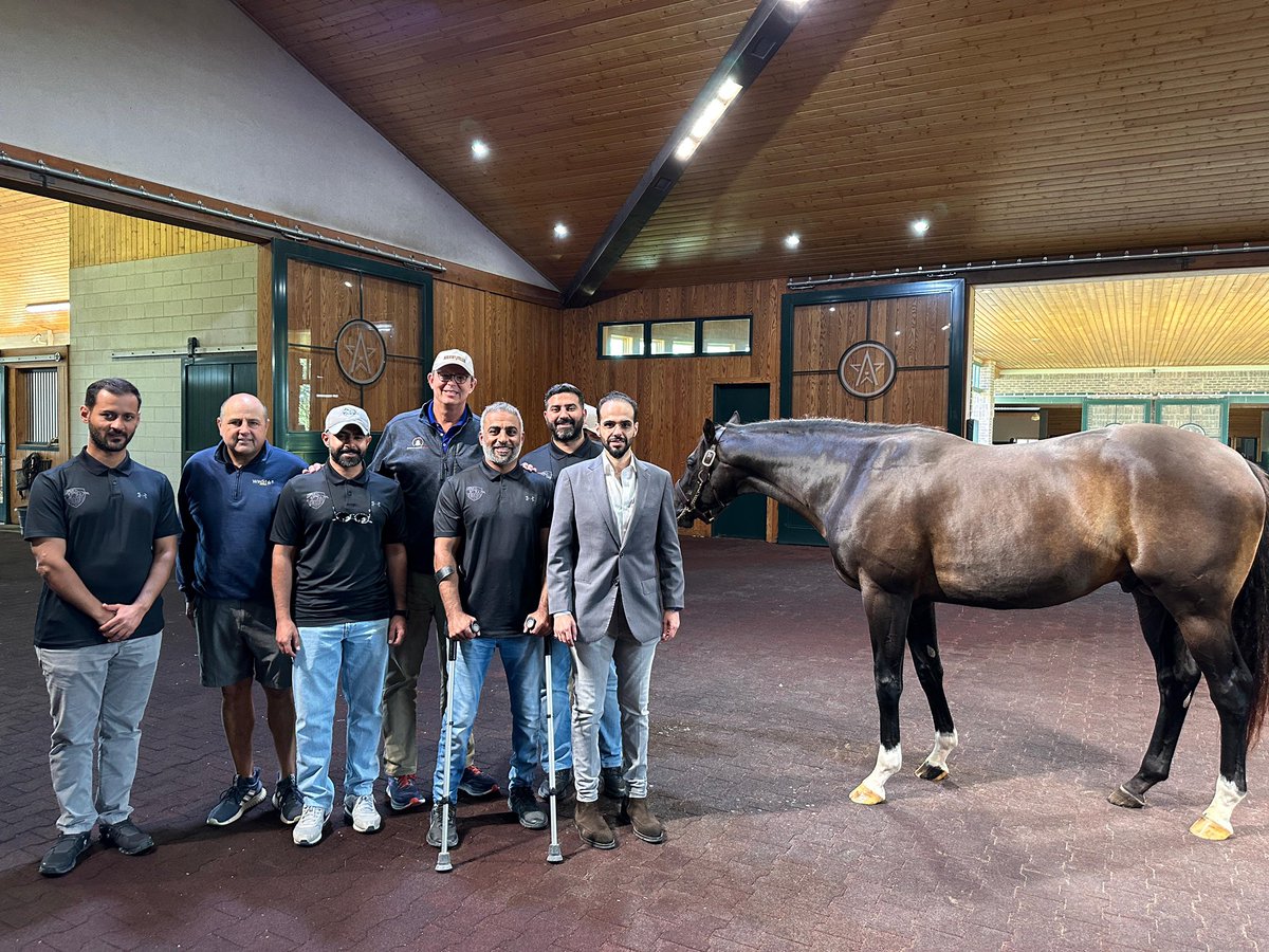 FMQStables's tweet photo. جانب من زيارة فريق @FMQStables لمزرعة @WinStarFarm برفقة الفحل الويز دريمنج اب بطلنا سعودي كراون
#FMQStables #WinstarFarm #AlwaysDreaming #SaudiCrown https://t.co/Q62OLoS2me