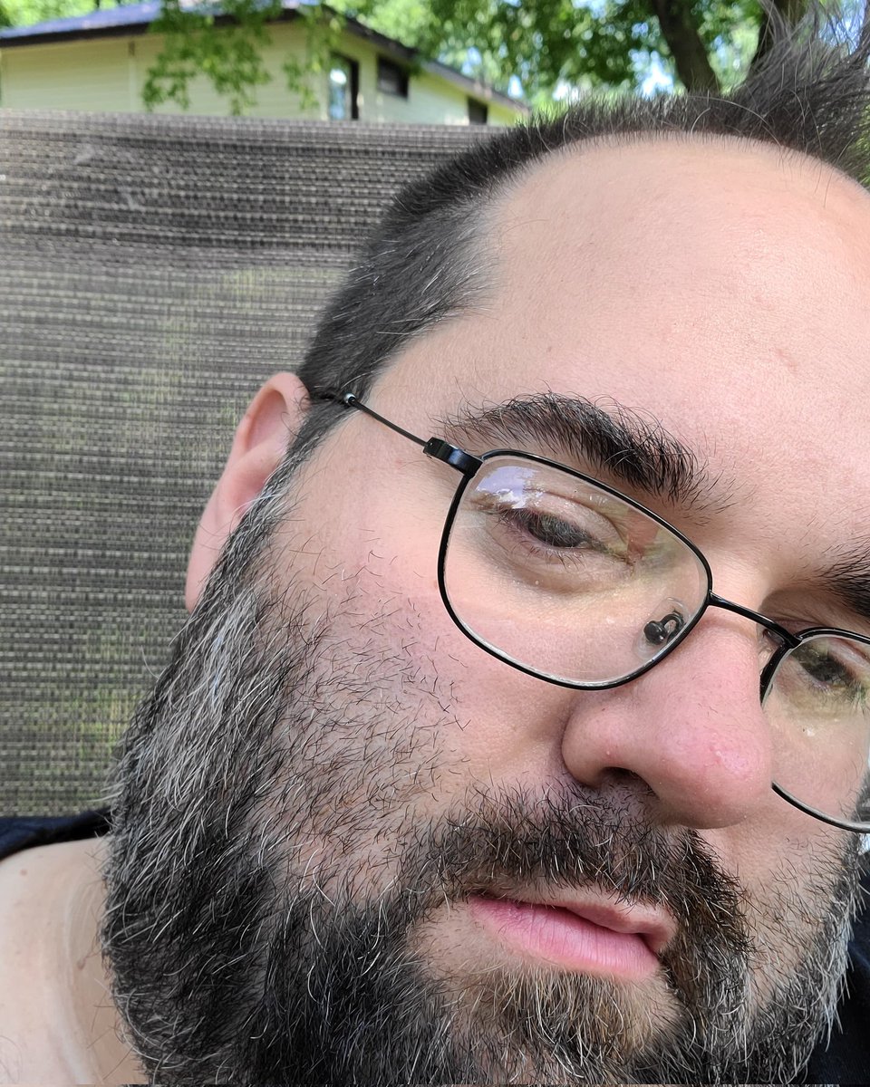 If you’re 30+ and are okay with admitting you look like you’re in your 30s, share a pic. 🔥

38🖤