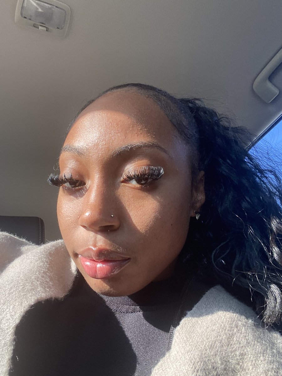 zetanakia's tweet photo. face💳 rlly never declines . https://t.co/DdXriedP58