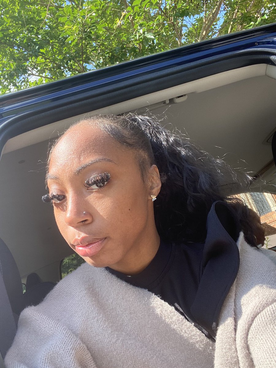 zetanakia's tweet photo. face💳 rlly never declines . https://t.co/DdXriedP58