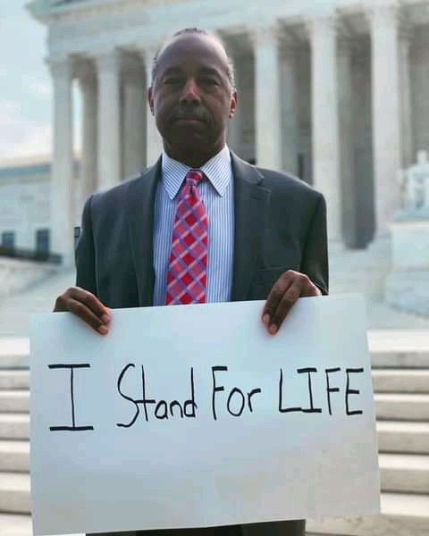 “The doors of the world are open to those who can
read.” — Dr Benjamin Carson.