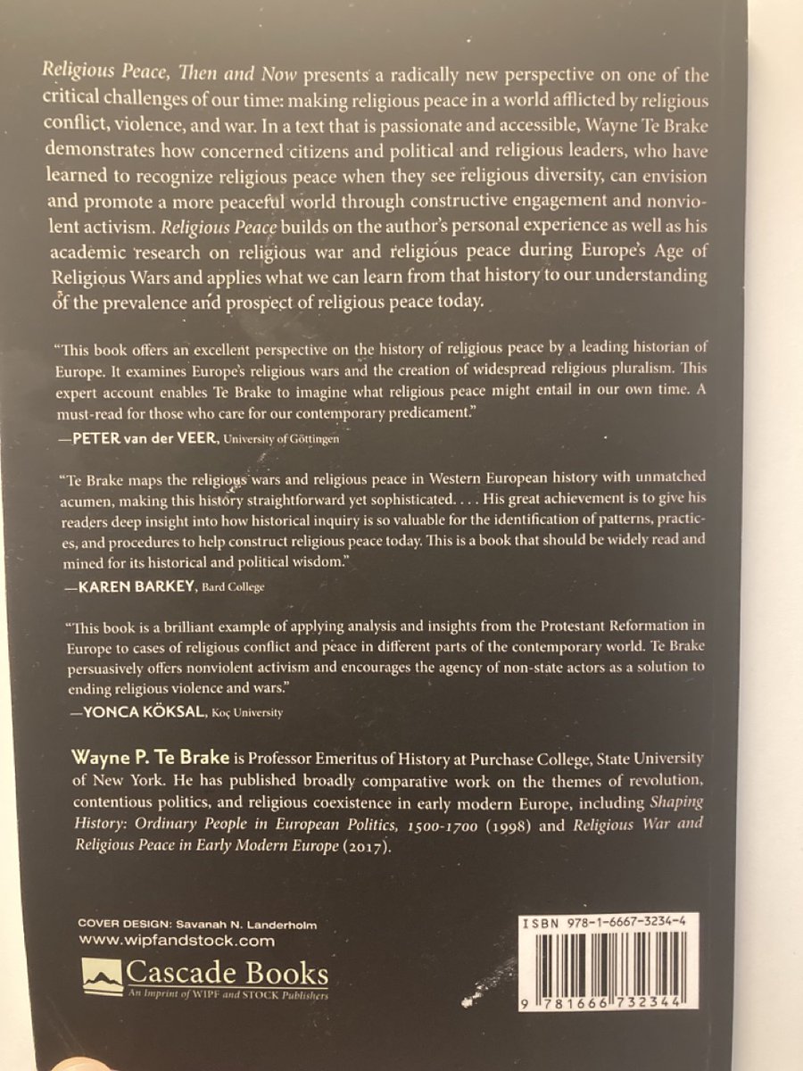 2/ ... the prevalence of religious conflict. If we realize that religious peace, however fragile, has been the historic norm, we can start to draw rather more hopeful normative lessons about how to restore, repair, &amp; sustain religious peace in our own world. As he writes ...