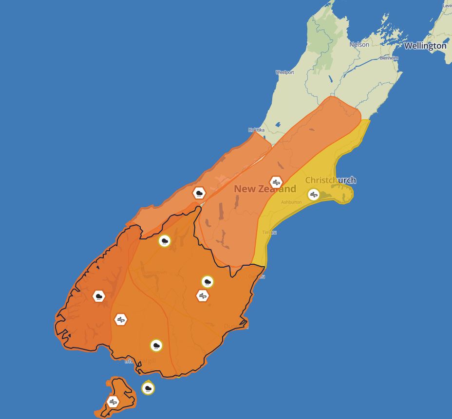 Metservice have issued a strong wind warning and heavy rain watches for Otago. 

Keep up to date with all weather forecasts here : metservice.com/warnings/home#… 

For further information go to: facebook.com/OtagoCDEM/