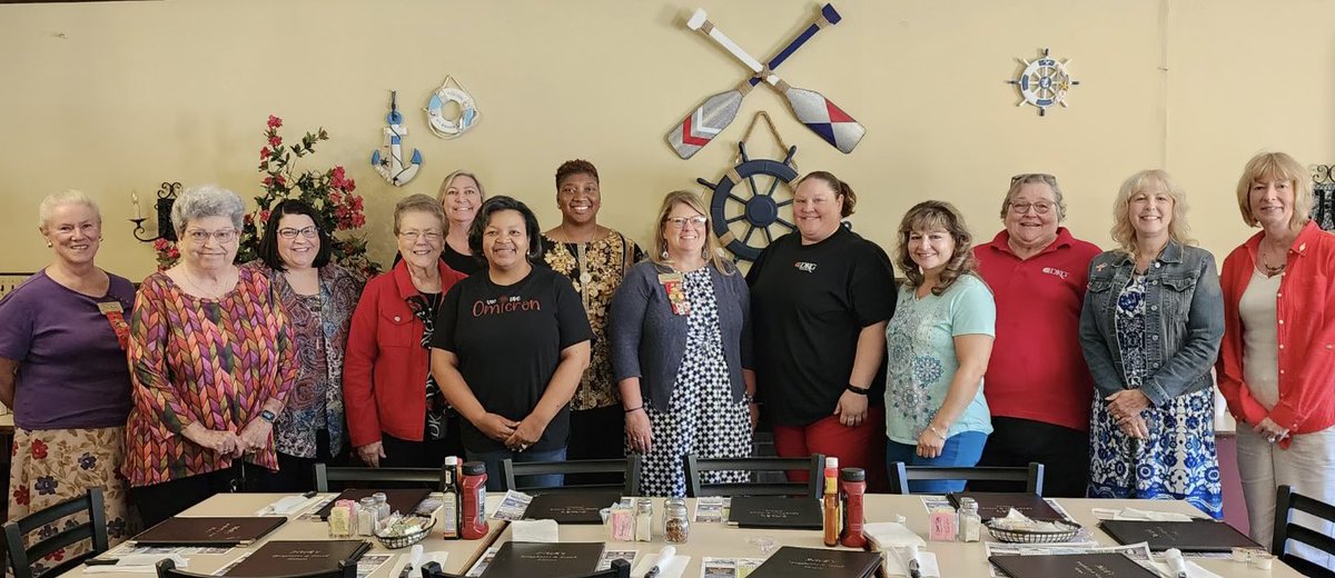 Members of the Omicron  and Gamma Nu Chapters joined together for a meal and fellowship this weekend. Members listened to VSO State President Katina Kenner’s vision for her biennium.