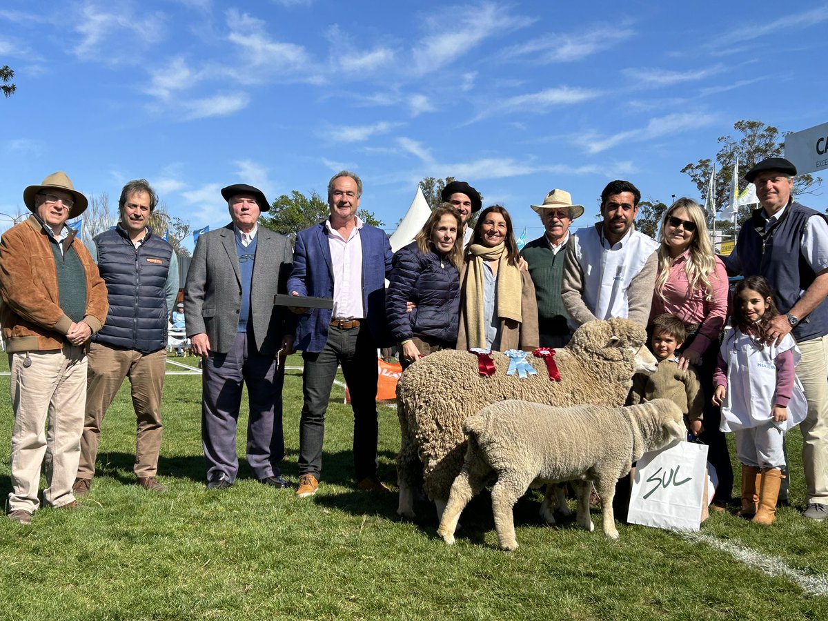 merilinuy's tweet photo. 🥇 Gran Campeona Hembra PI - 
La Choza, de Gabriela Fiandra https://t.co/zZllO9P6Yr