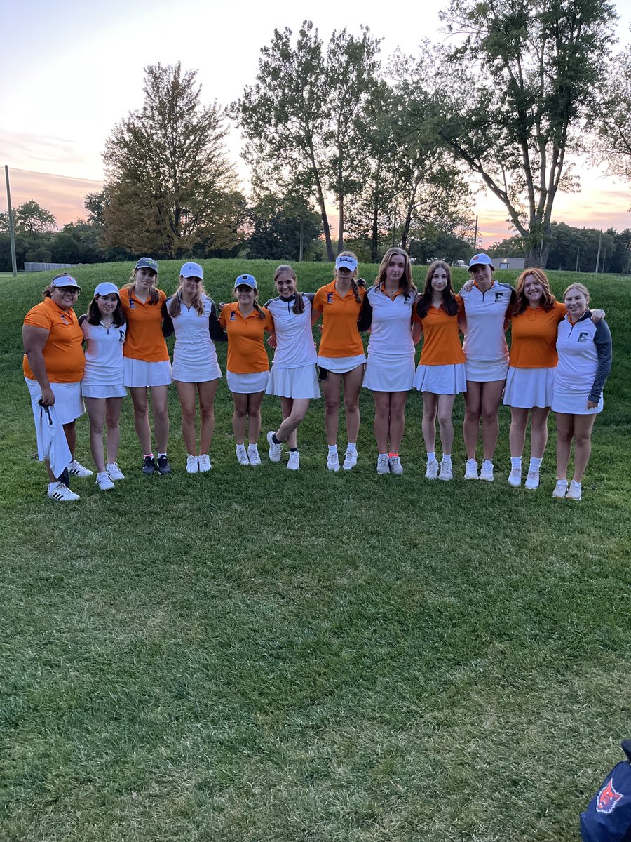 KarilynJoyce's tweet photo. Evanston loses to Prospect 216-182. GO KITS!🍀⛳️ https://t.co/tKA6DTlWEd