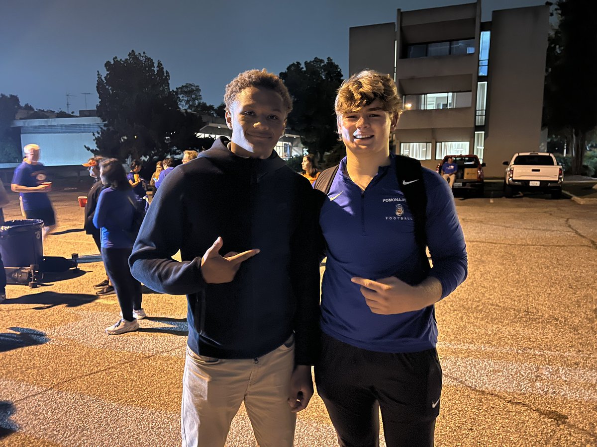 Obviously_Tyson's tweet photo. Thank you to @coachjwalsh, @CoachVaish, and the entire @HensFootball staff for their hospitality last Saturday! My brother and I had a wonderful time at my game day visit!  @CoachFinger @SWyatt2022 @WYFBStrength 
@DolphinFootball #famILLy #RecruitWY
#PhinsUp https://t.co/zbggtFMl7Q