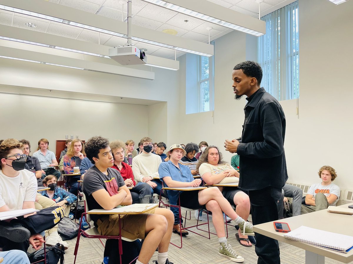 OmarFatehMN's tweet photo. It was an honor to speak to the next generation of socialist organizers at @MacalesterYDSA’s first meeting of the year. #joinYDSA https://t.co/Li1MUUyfh4