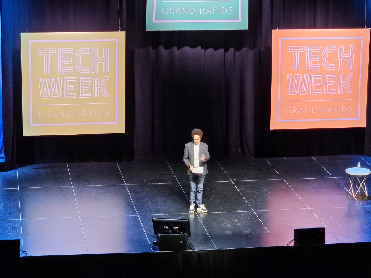 GTSD_raul's tweet photo. Great connecting with @michiganstateu alumni at tonight's #techweekgr kickoff w/ Malcolm Gladwell. S/O to The Right Place for a successful event. Looking forward to the rest of the week. https://t.co/TtZPIZk5mo