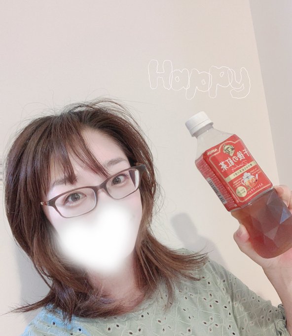 おはようございます🌞
昨日は色々忙しかったー
ちゃんとご飯食べてます🍚

写真は朝イチに頂いた午後ティーと共に

今日もがんばろ 