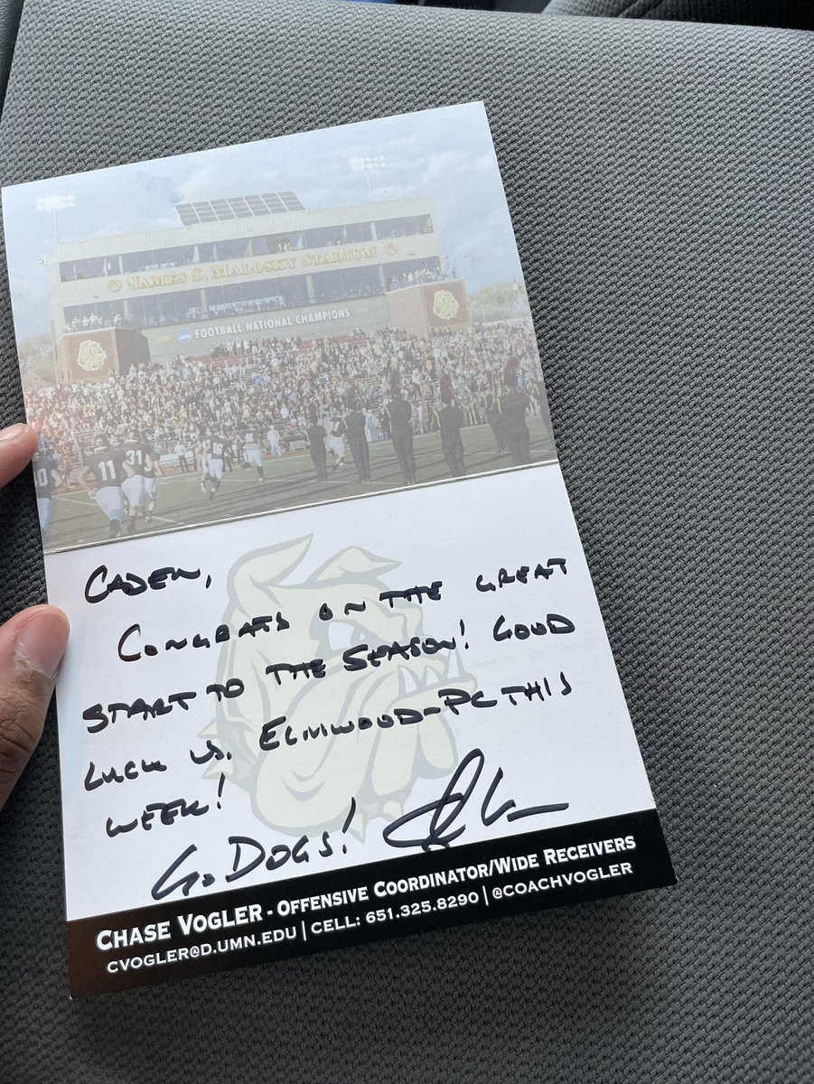Thank you @UMD_Football for the handwritten letter!
@CoachVogler @coachwilliams11 @CoachRamirez12 @CoachLukeOlson @CSAPrepStar @MJ_NFLDraft @PrepRedzoneWI