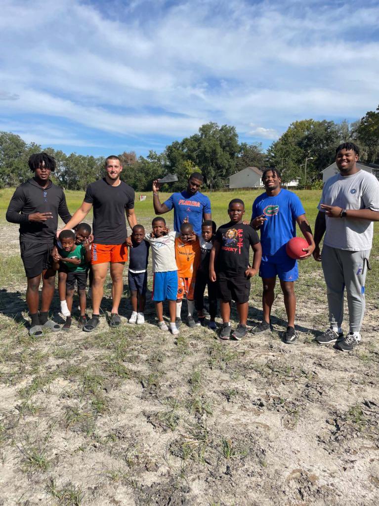 We had a great time today playing kickball today with the boys club at the SWAG Family Resource Center Join in supporting programming like this for underserved youth. Visit www. thephilanthropyhub.org/organizations/…. @Fl_Victorious #FVFoundation