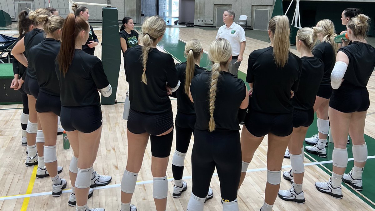 ATUvolleyball's tweet photo. Thank you @SamStrasner for pouring into this team. We appreciate you so much! #privilegeofcompetition #successthroughadversity https://t.co/v2LnyVUwl8