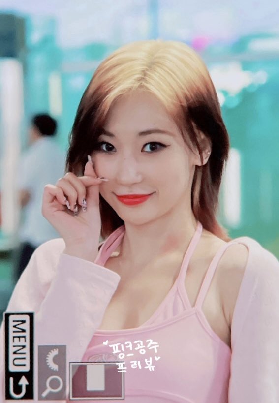 pinkday_jinny tweet picture