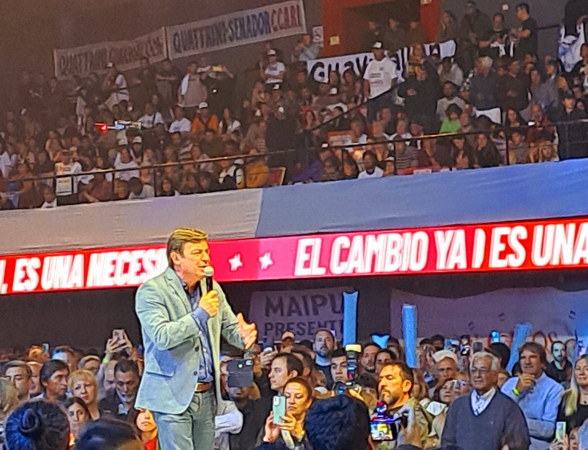 "Mendoza te quiero ver bien". <a href="/omardemarchi/">Omar De Marchi</a> <a href="/UnionMendocina/">La Unión Mendocina</a> #SanMartín #TeQuieroVerBrillar