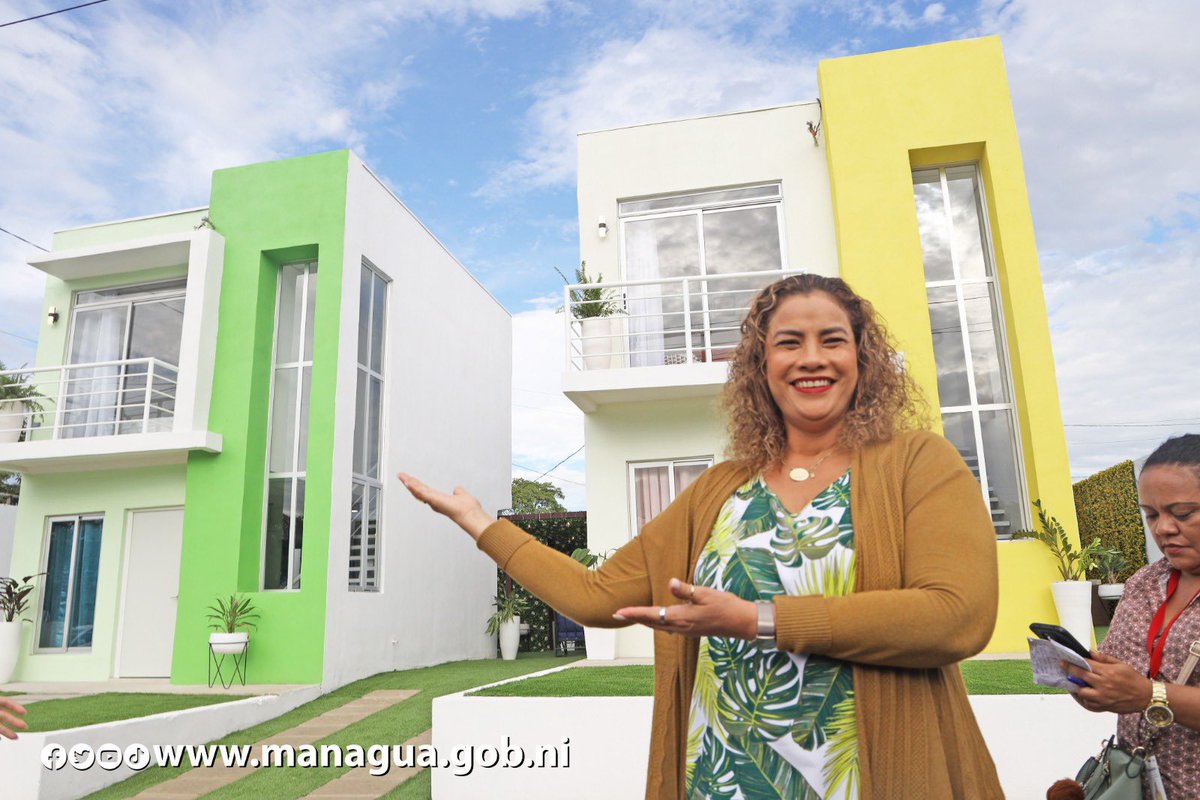 alcaldia_mga's tweet photo. 📌Estos son los  modelos de los apartamentos Roberto Clemente, lo cuales tienen  63 metros cuadrados de área construcción y un espacio adicional para expandirse, dando un total de lote correspondiente de 105 metros cuadrados🏠 https://t.co/obsmzkDhDw