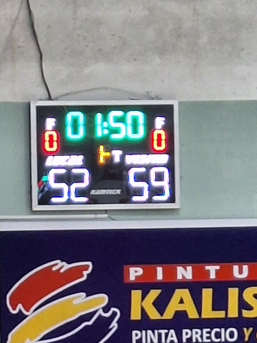 CVerdirrojo's tweet image. Final del tercer cuarto

#Verdirrojo  59
#Lagomar    52

Arriba Jugadores  💪 

Vamos @VerdirrojoBbc