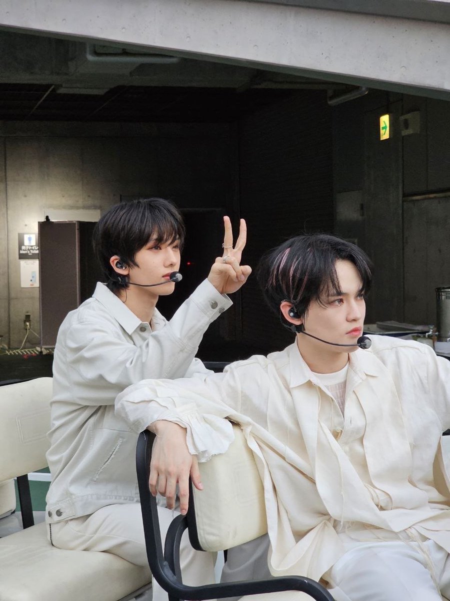 𝓣he cuddliness of two #2 precious_bundlesꮺº₊  has merged into one with the joy of realising that a moment brimming with joy is celebrated here. Pops up in the position of the itty-bitty paw over there. The adorbs fittings ‘n show that the thing that is joined is totally us! ♛