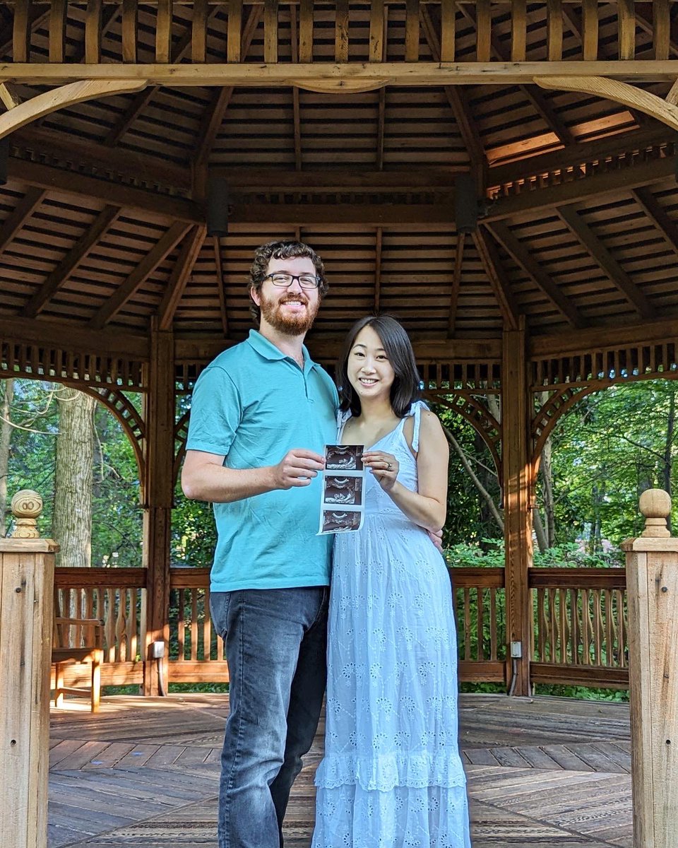 Debstep33's tweet image. Why I’m more of a couch potato now 🙃 #impregnant