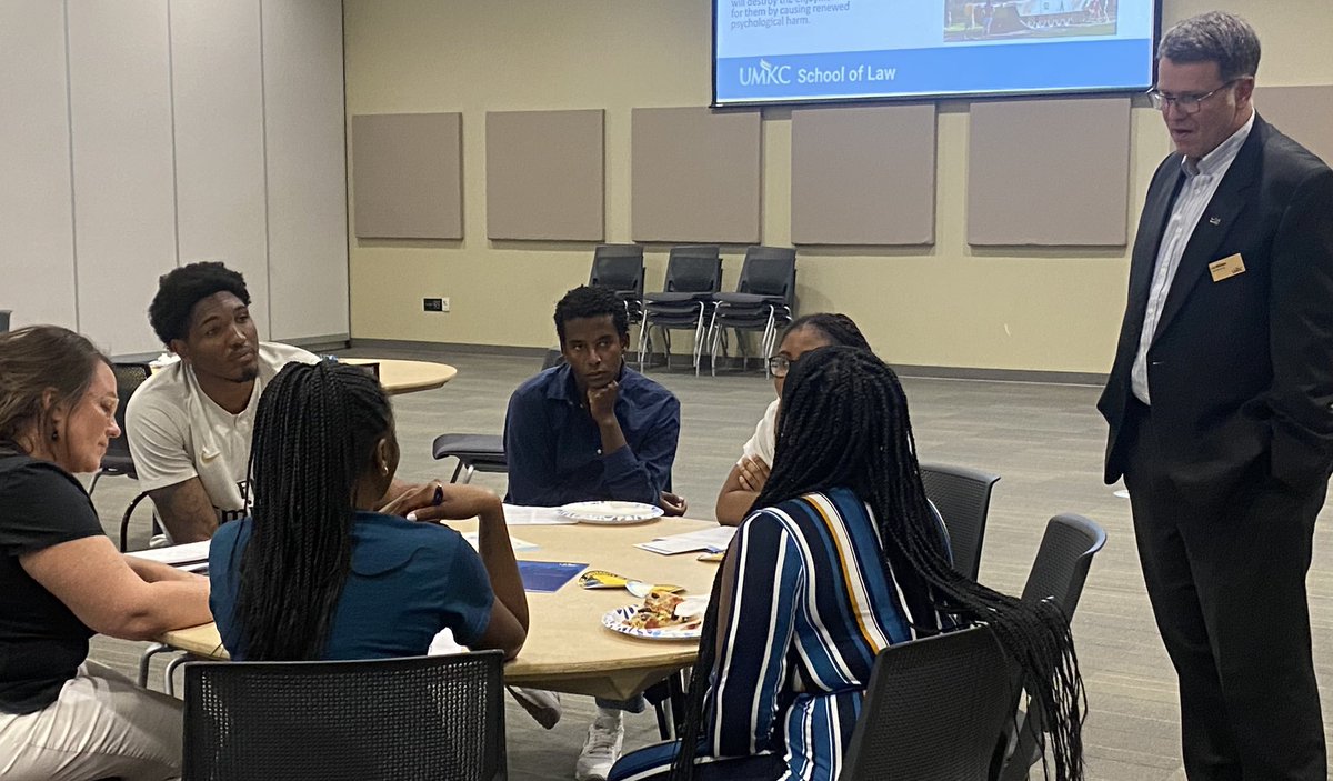 Happy Constitution Day! I spent part of my day with 45, or so, @UMKC undergrad students as we engaged in an advocacy exercise, learning how our courts work. I look forward to welcoming these students to @UMKCLaw in a few years.