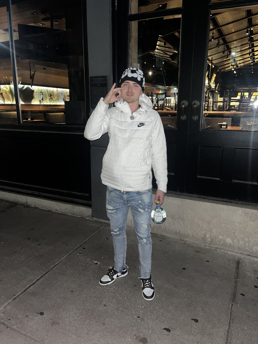 RealWickedd's tweet photo. 🐰🤘🏼 https://t.co/d9QifmLt9P