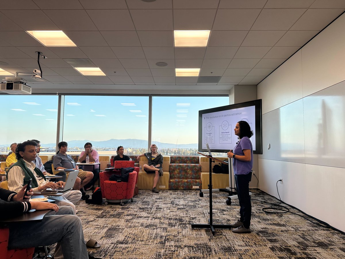 Another splashing event last week at the South Bay Generative AI meetup hosted by DataStax! Don't miss the fantastic presentation by Preethi Srinivasan. tinyurl.com/4vf9xx6f 🚀 #AI #Datastax #MeetupMoments