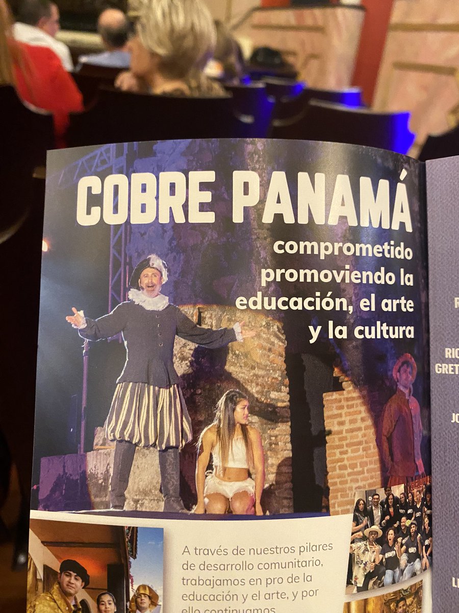 No había acabado de decir que por lo menos esta producción no estaba patrocinada por la mina cuando de repente

Nótese la Anayansi en harapos. De nuevo, acá no hay sutilezas.