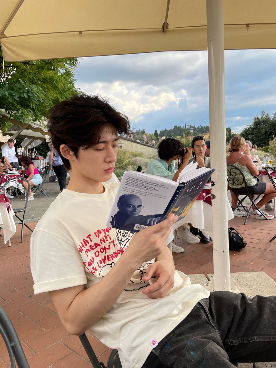 hanbinreads's tweet photo. #HanbinReads The Tree of Possibilities by Bernard Werber
This is one of Hanbin’s Europe reads.
Available in Amazon: https://t.co/1uJj2bkYXK
Only found the Korean & French versions for now. Will post here if I find an English version.
#HANBIN #한빈 #비아이 #BI @shxx131bi131 https://t.co/dR3Mr20ASz