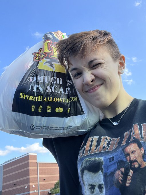 first spirit halloween haul of 2023 https://t.co/WUt0F8XMcl