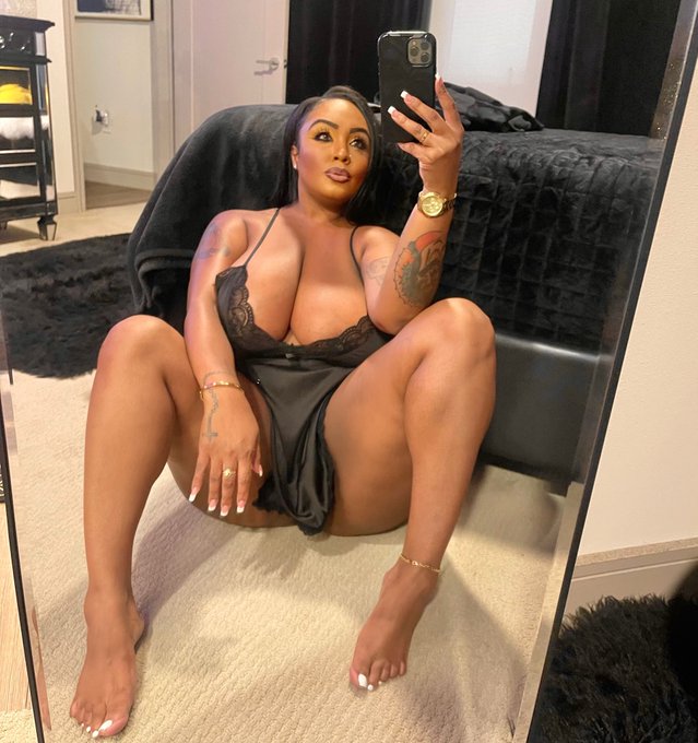 Wanna come home and snuggle with me ? 😏❤️ https://t.co/UBx1ldKmKq #allnatural #dallas #texas #thick #monday<a href="/tag/texas"class="tags"><span>#texas</span></a><a href="/tag/allnatural"class="tags"><span>#allnatural</span></a><a href="/tag/dallas"class="tags"><span>#dallas</span></a><a href="/tag/thick"class="tags"><span>#thick</span></a><a href="/tag/monday"class="tags"><span>#monday</span></a><a href="/tag/mo"class="tags"><span>#mo</span></a>