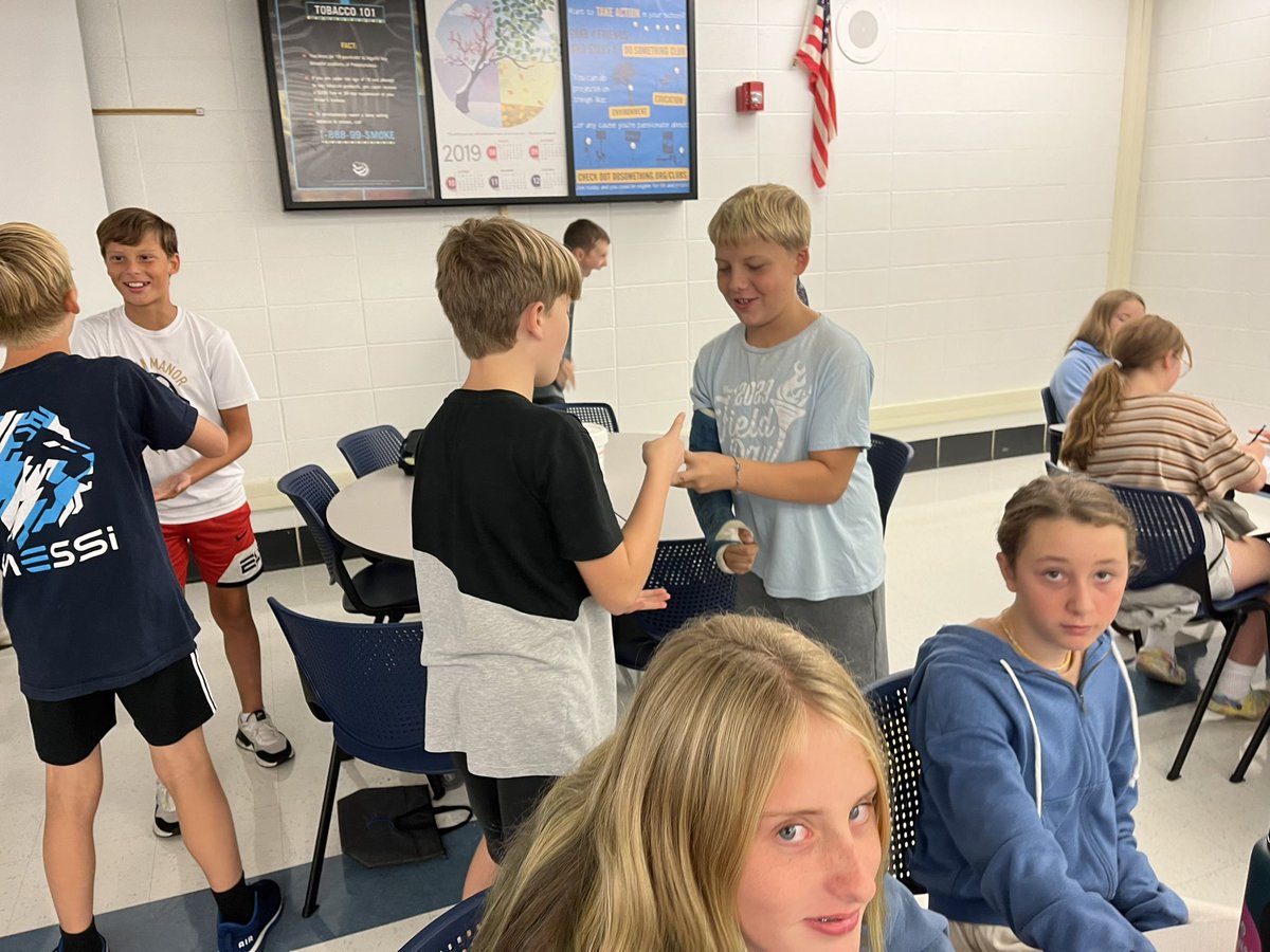 Cutecorky's tweet photo. Rainy days call for Rock, Paper, Scissors tournaments! https://t.co/xuAo9BAa6i
