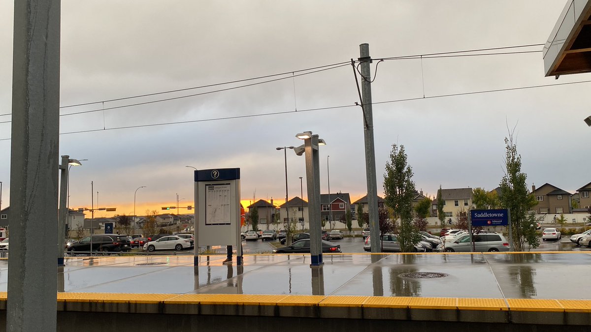 USTAAD00's tweet photo. Rain and delays something I don’t hate. https://t.co/MdUQYUVOwv