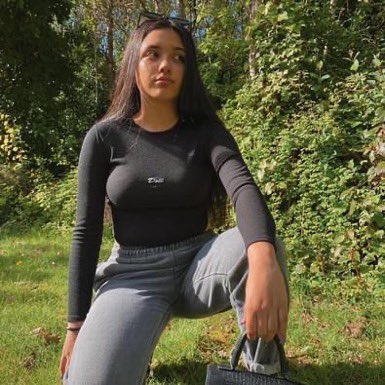 scottishbeauts's tweet photo. Big titty Yasmin #chav #teen #flashing #bimbo #uk #tiktokgirl #paki #pakistani https://t.co/NRIr3fbi02