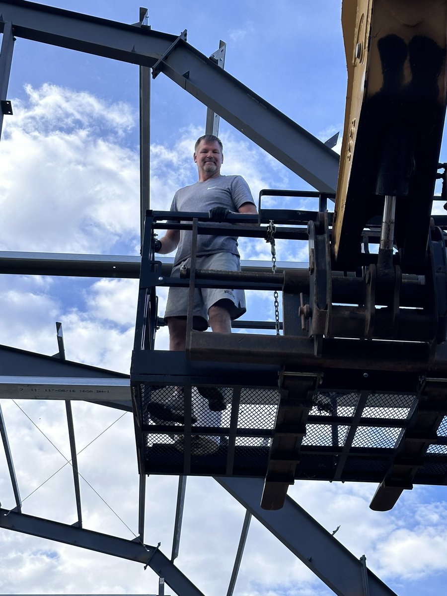 Alysiarain26's tweet photo. Markโs drive to complete our building has officially put his judgement in question when he had me be the forklift driver & operator this evening. ๐คช This is next level trust in a relationship. Next time Iโm bringing a book to read. #notoshacertified #proudofhim #dreamteam https://t.co/CGpdWPKNph