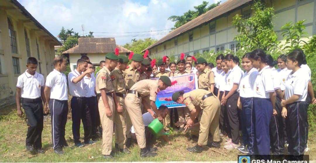 nccner's tweet photo. 🌱🇮🇳Cadets of #5ASSAMBnNCC, #TezpurGp led the way in the #AmritBrikshyaAndolan, a noble initiative undertaken by #GovtofAssam.🌳🌿 Their dedication towards creating a greener future is truly inspiring.Let's make our planet thrive! #NCC #GreenAssam #PlantMoreTrees #TeamFifer https://t.co/gYvswVyGf6