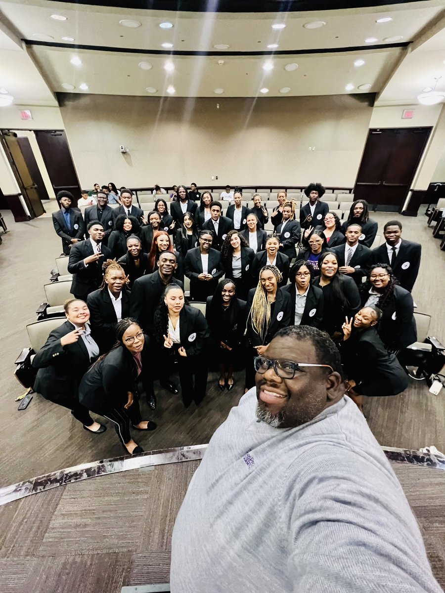 I can not wait to share the official pictures from tonight. Our second year students received their Blazers on today. The scholars of the <a href="/HonorsPvamu/">PVAMU Honors Program</a> are raising the standards of excellence. Applications will open in December for those that are ready.