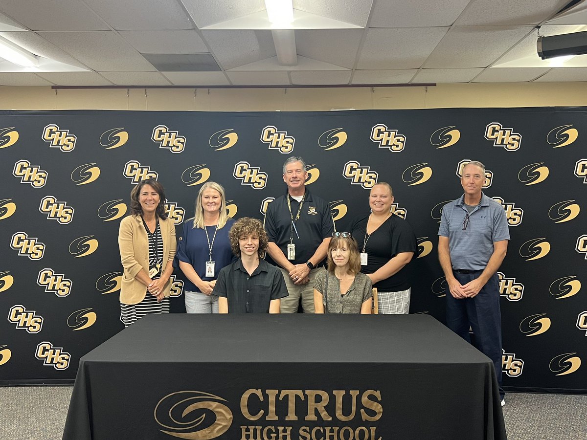 Citrus High School is so very proud to celebrate Quentin Hicks’ phenomenal accomplishment for becoming a semi-finalist for the National Merit Scholarship.  Determination and hard work always pays off!!  Congratulations Quentin!   #OneHurricane #NMSC <a href="/CHSCanes/">Citrus High School, Inverness, FL 🌀🌀🌀</a>