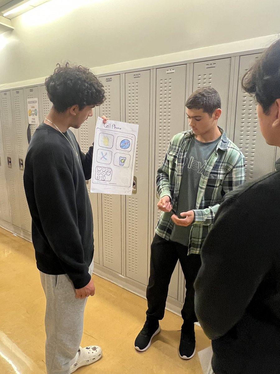 SukaloTracy's tweet image. Sharing our cell analogy posters and playing alittle quiz, quiz, trade in ap biology today. #learningisdoing