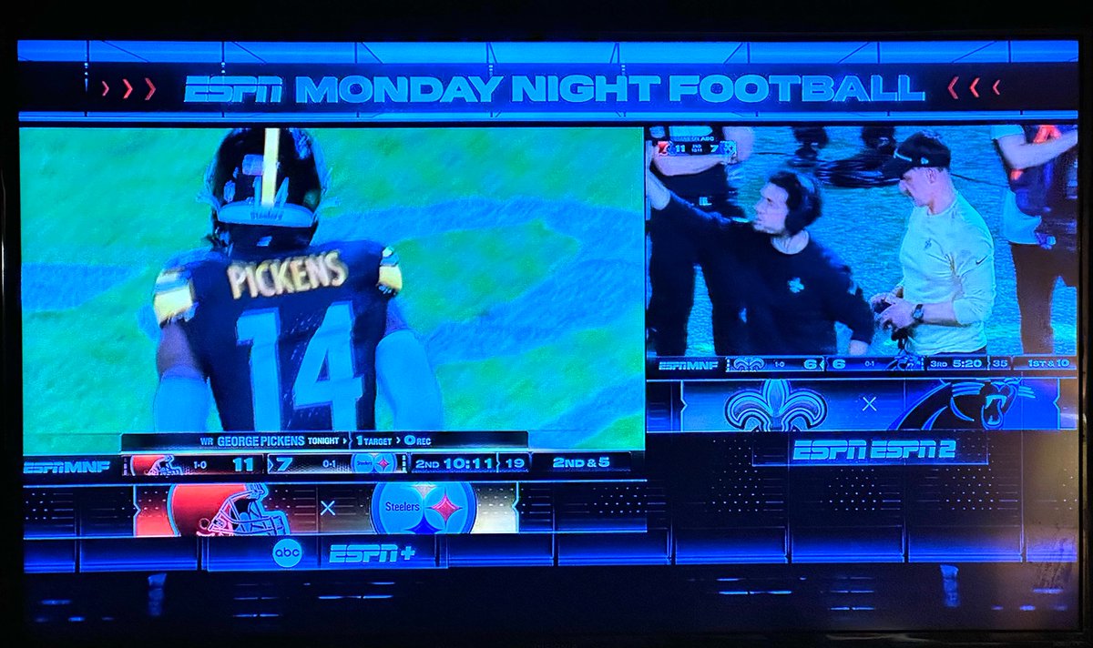 Get this other game outta here! I wanna see this lousy offense full screen.
