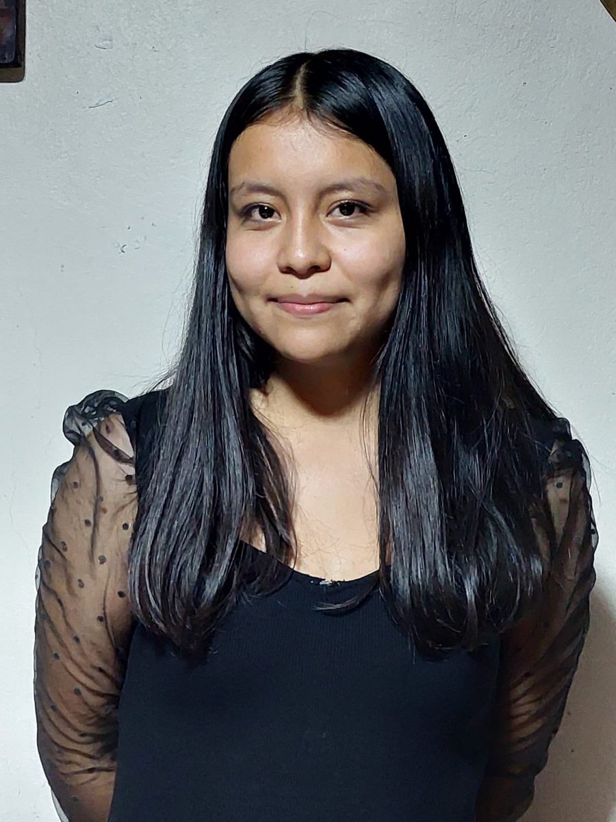 JCarlos_Valerio's tweet photo. #ServicioSocial || Solicitamos su ayuda para localizar a Verónica Manrique Garcia,  de 19 años, piel clara y 1.69 cm de estatura. Fue vista por última vez en la calle 18 Ote., colonia Humboldt. Vestía pantalón de mezclilla, sudadera negra y tenis negros.   

Cualquier información, llamar al 222 893 7750. #Puebla