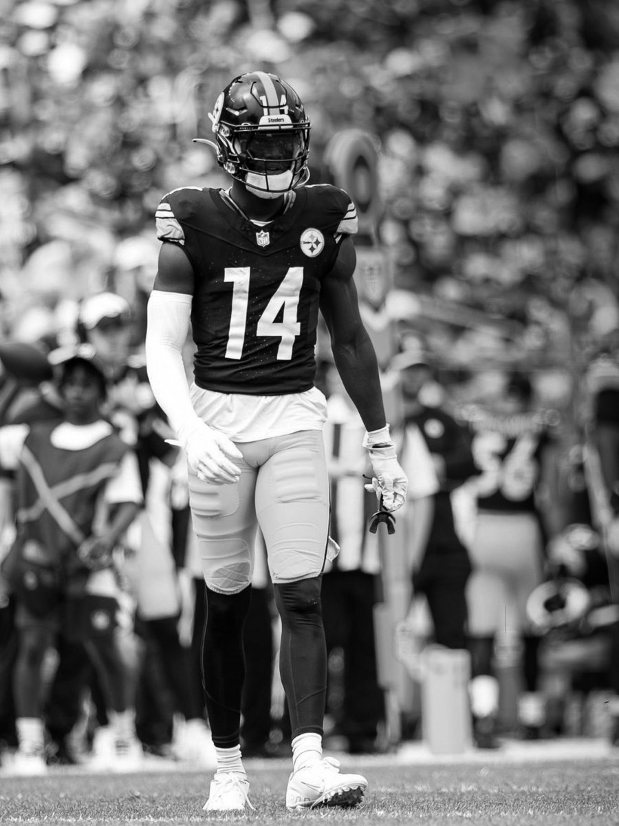 SportsInBW's tweet photo. GEORGE. PICKENS. 

#Steelers || #MNF https://t.co/1tWutOyV6r