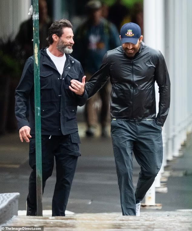 Here we are already breaking our no pap photos rule, 😆 because it’s so nice to see Hugh smiling. ❤️ 📷: TheImageDirect .com #hughjackman #ryanreynolds