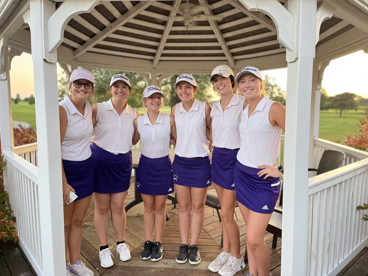 mjbeard78's tweet photo. Great night on the golf course for these ladies! First place finish and Zoey won medalist with a 41! Keep working ladies! 
@wcusd15sports 
@ladybulletgolf 
@ciajg 
@Channel1450com 
@SJRsports https://t.co/8jtN2qFTsu